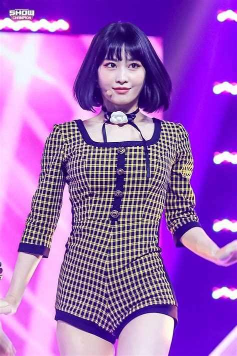 Pin By Gaby Cross On ★彡 Twice 彡★ Momo Kpop Outfits Dance Outfits
