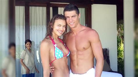 Irina Shayk Y Cristiano Ronaldo Beach