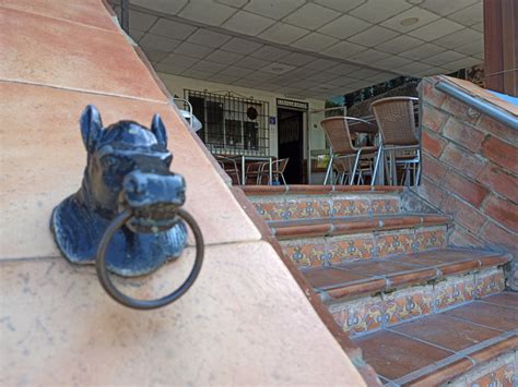 We would like to show you a description here but the site won't allow us. El restaurante Los Esteros y la Venta El Caballo Negro de ...