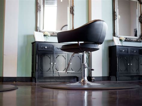 Designed with a european flare and walls adorned with fine art for your enjoyment. The best hair salons in San Antonio for stellar cuts ...