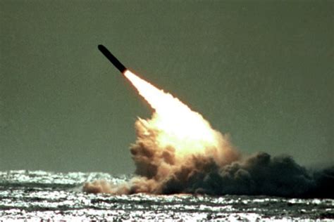 شلیک موشک توسط زیردریایی هسته ای انگلیس به سواحل آمریکا خبرگزاری مهر
