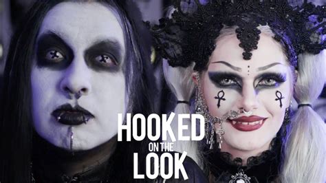 Couple Dress As Vampires Every Day Hooked On The Look