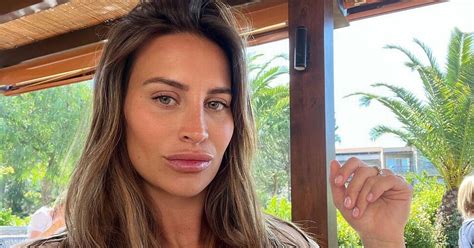 Ferne Mccann Jets Off To India To Film Itv Series Amid Voicenote