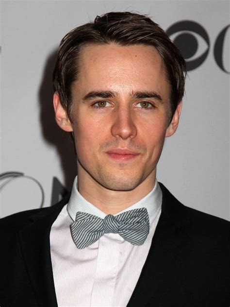 Reeve Carney Elfinalde