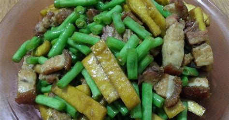 Stir Fry Roast Pork Siew Yoke With French Beans And Five Spice Bean Curd