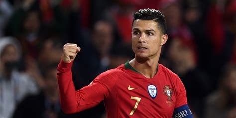 Публикация от cristiano ronaldo (@cristiano). Cristiano Ronaldo scored 2 dramatic, late goals to ...