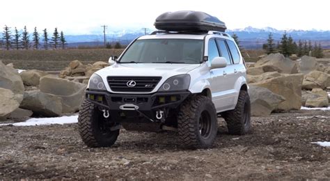 I found a 2004 lexus gx470 single owner car with 275k miles. GX470 Helps FJ Cruiser Rescue City Bus from Snow Drift - ClubLexus