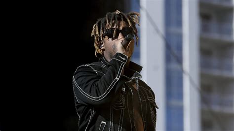 Chicago Rapper Juice Wrld Dead After Suffering Seizure At Midway