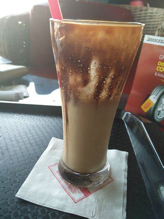 CAFE COFFEE DAY, Indore - Inside Apollo Square Race Course Road