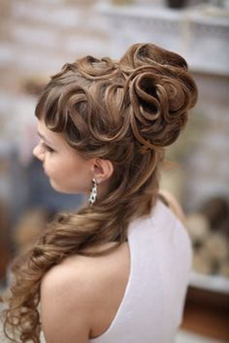 This braided hairstyle tutorial was inspired by an instagram photo i posted. Funky prom hairstyles
