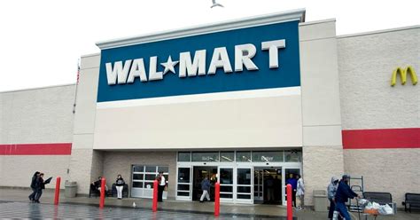 Walmart Set To Increase Average Salaries Of Store Managers To 128000