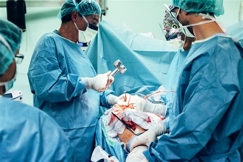 How to Become an Orthopedic Surgeon Training, Licensing & Certification