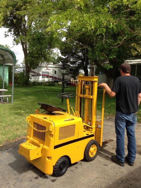 Great.service, polite people that new my family and was very happy i came by. Tiny Clark 1000 pound ride on gas powered pneumatic tire ...