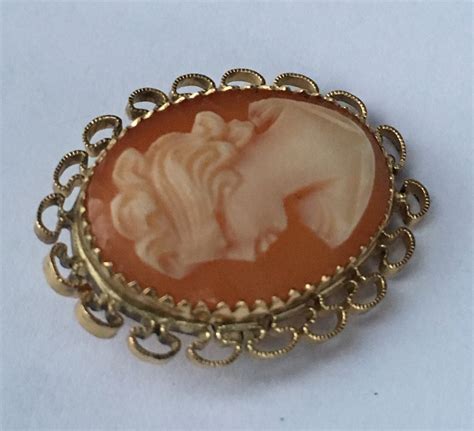 Vintage 10k Gold Filigree Hand Carved Cameo Brooch Pendant Featuring
