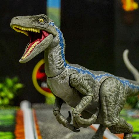 Jurassic World Amber Collection Velociraptor Blue Mattel Jurassic Fan Quest