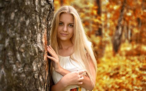 Wallpaper Blonde Girl Trees Autumn 1920x1200 Hd Picture Image