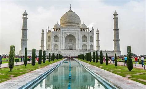 The History Of The Taj Mahal World Famous Landmarks In India