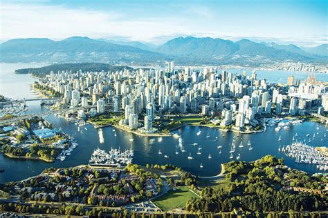 Outre sa géographie spectaculaire et son climat très clément, la province possède une économie robuste et une population très variée, comme il sied à un territoire qui sert de pont entre l'amérique du nord et l'asie. 3 coins à découvrir en Colombie-Britannique - Châtelaine