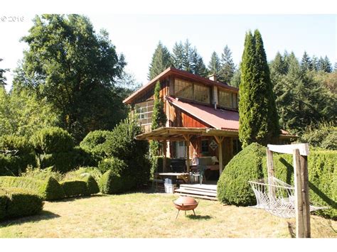 This gorgeous estate is located 2.5 miles from bandon dunes golf course & & 2.5 miles from pacific ocean beaches. Bandon Oregon Real Estate • Gold Coast Properties, Inc ...