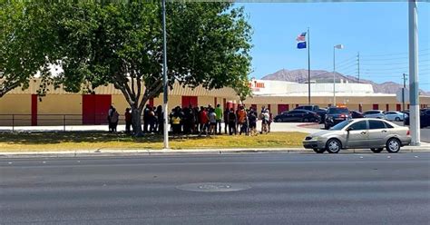 Las Vegas Middle School On Lockdown After Adult Shot On Campus Us