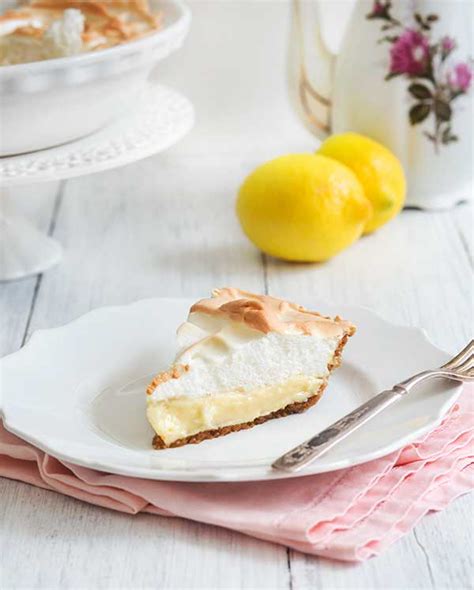 So separate the eggs first, then let the egg. Gluten Free Easy Lemon Meringue Pie