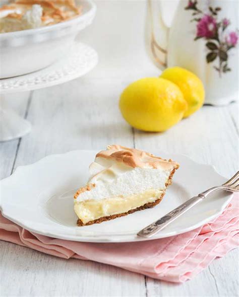 Cool in pan on cooling grid for at least 1 hour. Gluten Free Easy Lemon Meringue Pie