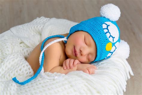 Ropa Para Bebés ¿cómo Vestir Al Bebé Recién Nacido