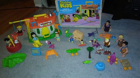 The Flintstones Kids Bedrock Elementary School Play Set Coleco 1986