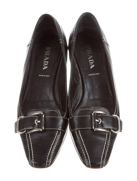 Prada Leather Square Toe Flats Shoes Pra161902 The Realreal