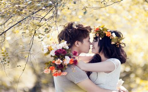 Love Couple Kissing In Garden Hd Wallpaper