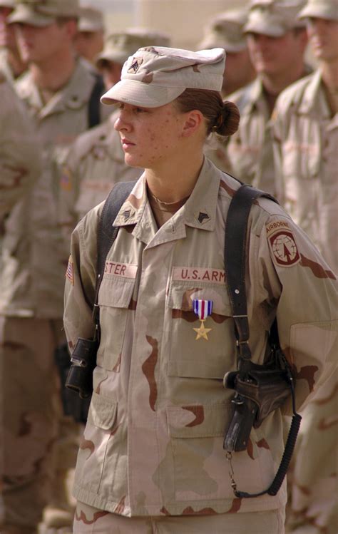 Sfc Leigh Ann Hester Us Army 2001 Present Silver Star Recipient