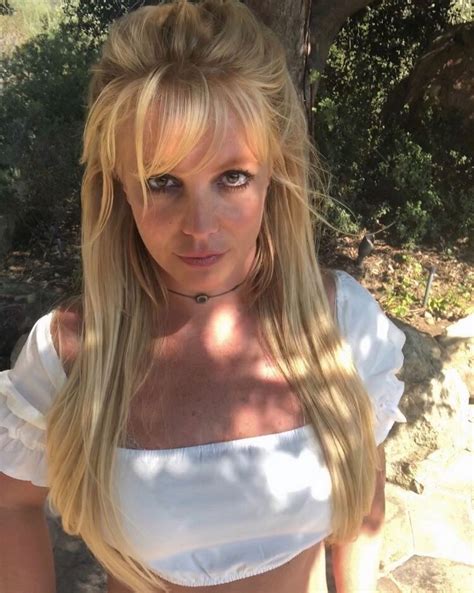 Britney Spears Cleavage And Video 이