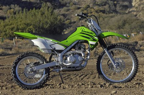 For those looking for only the top speed, the best one occurs at 7:57. 2008 Kawasaki KLX140 Gallery 219888 | Top Speed
