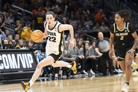 Iowa Womens Basketball Player Caitlin Clark Wins National Player Of The Year The Daily Iowan