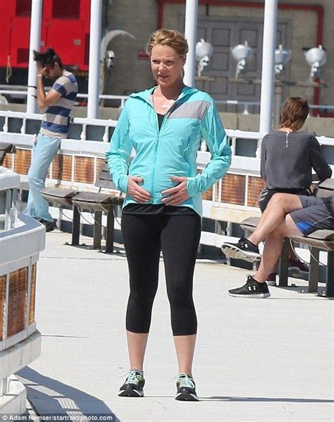 Pregnant Katherine Heigl Covers Up Her Growing Bump On Set Of Doubt