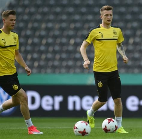 Die schwere knieverletzung von mateu morey legte sich wie ein schatten über borussia dortmunds sportlich gelungenen pokalabend. sp-Fußball-DFB-Pokal-Dortmund-Reus-Verletzung-Meldung: BVB ...