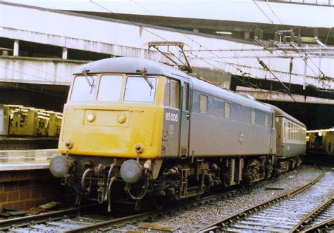 85006 | 85006 stands at Birmingham New St with 1Z47, the 131… | Flickr