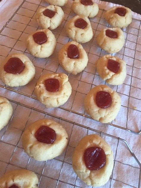 With a hand or stand mixer, cream butter and shortening until creamy and well combined (about 2 minutes). Traditional Puerto Rican Christmas Cookies : Polvorones ...