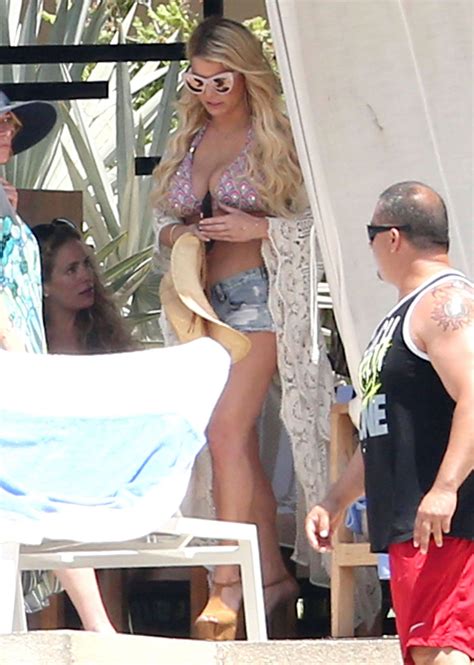 Jessica Simpson In Bikini Top And Daisy Dukes At A Hotel In Cabo San Lucas Hawtcelebs