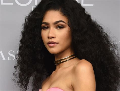 Zendaya (which means to give thanks in the language of shona) is an american actress and singer born in oakland, california. Как Зендая борется за права темнокожих в медиа и ломает ...