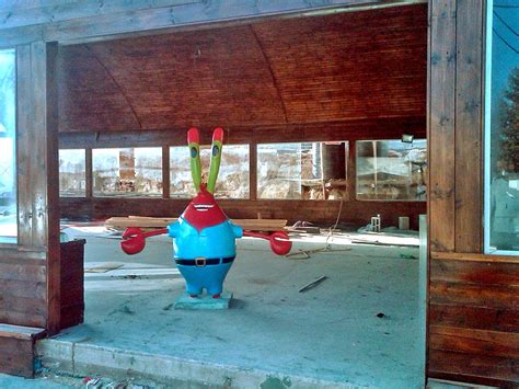 The chum bucket is a cannibalistic restaurant! NickALive!: Salta Burgers To Open Real Life Krusty Krab In ...
