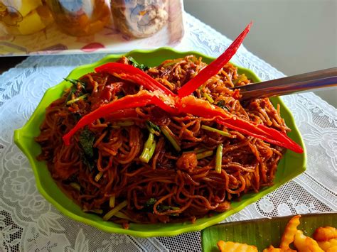 1 1/2 sudu besar pes mee goreng mamak. RESEPI HARI INI: MI GORENG MAMAK VERSI PKP