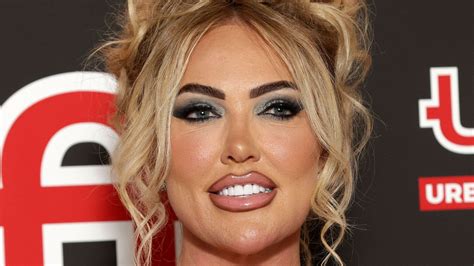 aisleyne horgan wallace shocks fans as she shows off results of bum lift surgery in very racy