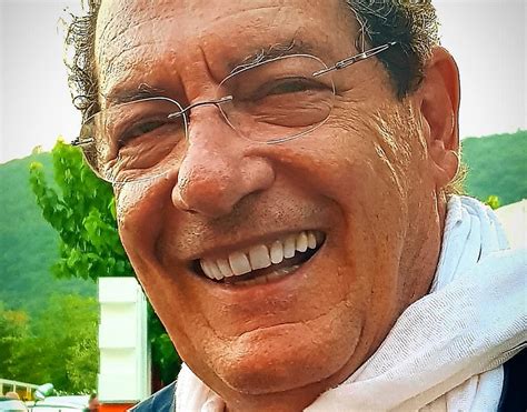 State qui a scrutare e succhiare questa vita mia ma che male ho fatto per sentire che devo fare solo quello che scegliete voi per me. Che fine ha fatto Jocelyn Hattab, da regista a conduttore ...