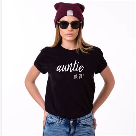 EnjoytheSpirit Auntie Established Funny Gift Women Tshirt For Aunt