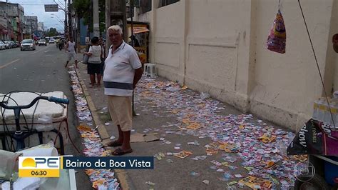 Santinhos De Candidatos Se Acumulam E Poluem Ruas E Canaletas No Grande Recife Bom Dia Pe G1