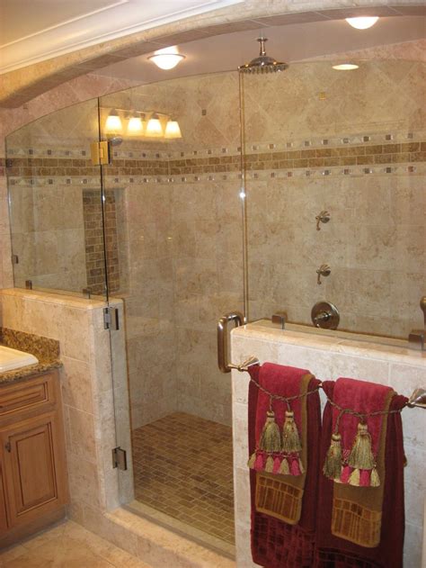 Modern bathroom tile designs, trends & ideas for 2021. walk in showers no doors - half wall with glass on top ...
