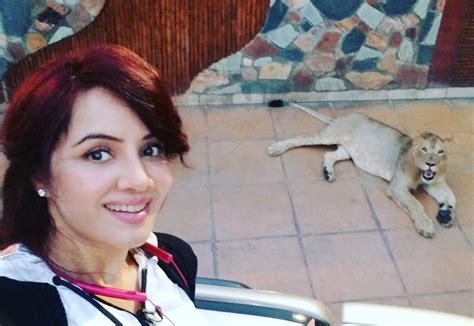 Rabi Peerzada Rattles The Internet By Sharing A Photo With Her Pet Snake