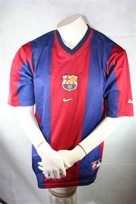 Günstige barcelona fußballtrikot,barcelona heimtrikot/auswärtstrikot/ausweichtrikot/langarm/torwarttrikot mit eigenem namen. Nike FC Barcelona Trikot 11 Rivaldo 2000/01 Home Blau/Rot ...