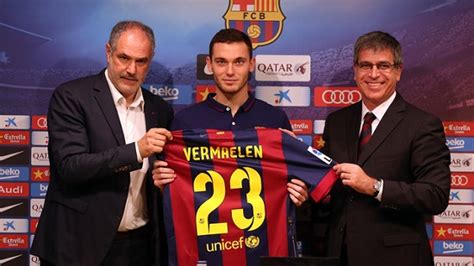 belgian centre back thomas vermaelen signs with fc barcelona till 2019